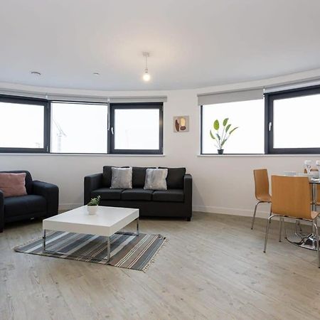 Stunning 2 Bed Apartment In Salford Amazing Views Манчестер Экстерьер фото